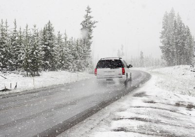 В ближайшие часы дорожные условия в Эстонии станут по-зимнему опасными
