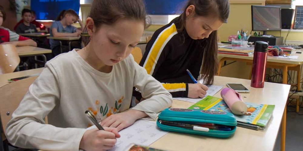 Родителям учеников в Ида-Вирумаа расскажут о переходе на эстоноязычное обучение