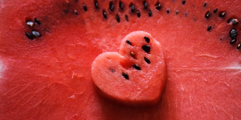 Вкусный и полезный: летний вкус арбуза влияет на выработку в организме гормонов радости. 