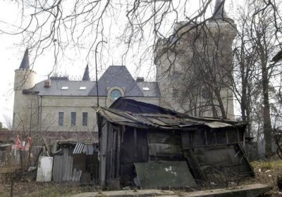 Соседи Пугачевой по Грязи принялись распродавать свои дома