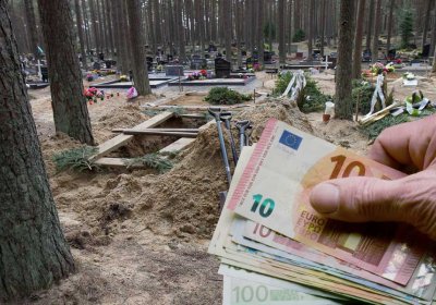 Похороны стали дороже, а пособие не выросло: как можно застраховаться от роста цен на ритуальные услуги?