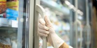 Финский магазин раздавал продукты бесплатно