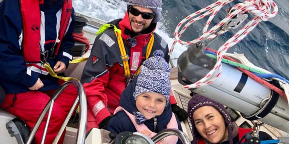 Восемь лет жить на яхте: российская семья описала крутое путешествие