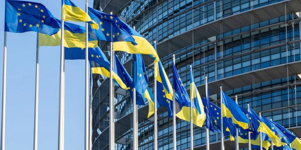 Боррель выступил против тотального отказа россиянам в визах