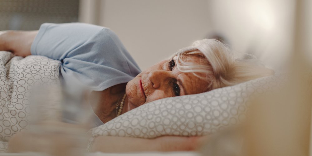 Основной потребитель: по статистике, чаще и длительнее всего успокоительные лекарства и снотворное используют пожилые люди.