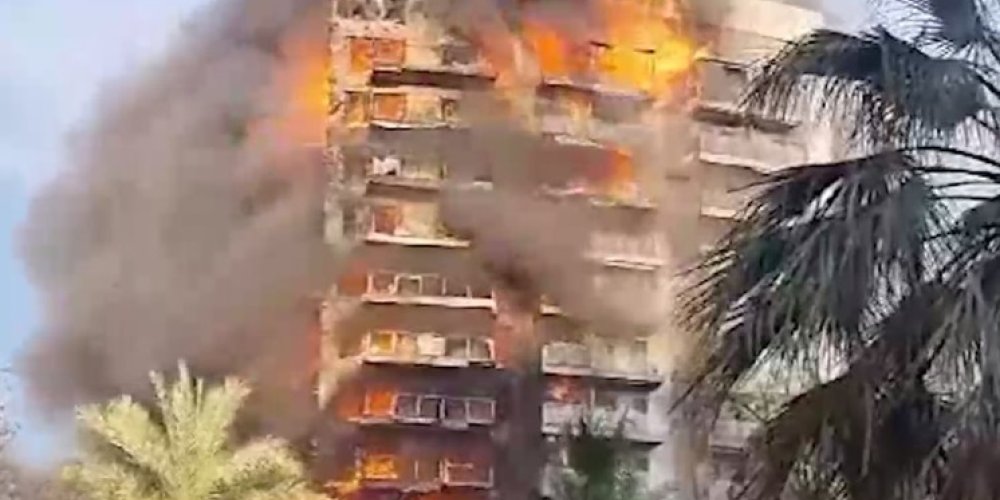 Страшный пожар уничтожил 14-этажный жилой дом в Валенсии