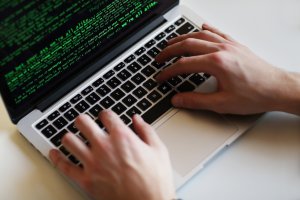 Трое офицеров ГРУ объявлены в международный розыск