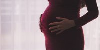 Женщина зачала двойняшек с разницей в месяц