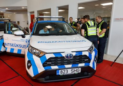 МуПо получила восемь новых автомобилей с гибридным двигателем