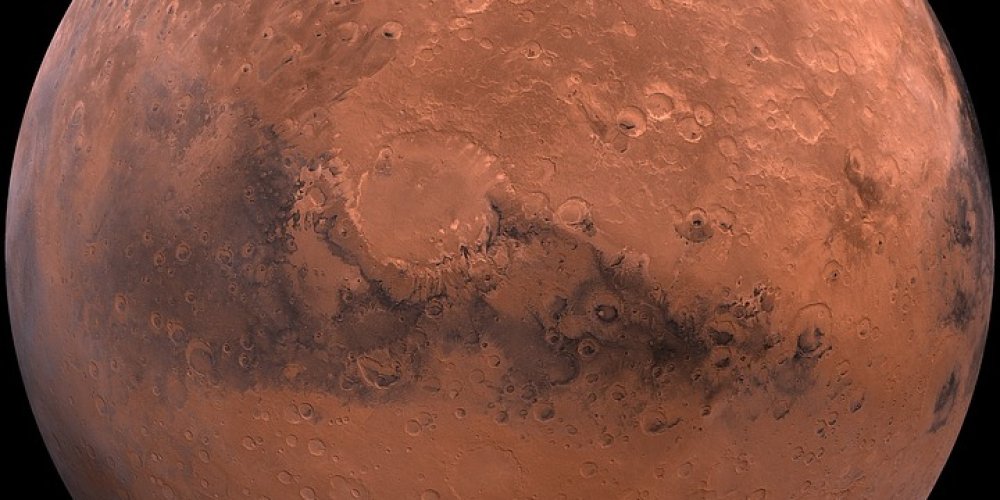 Планетологи сообщили о потоке раскаленной магмы в недрах Марса