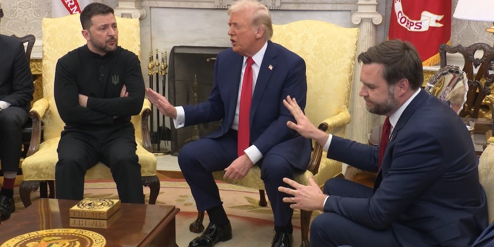 Исторический момент: Владимир Зеленский, Дональд Трамп и Джей Ди Вэнс говорят друг с другом на повышенных тонах во время встречи в Овальном кабинете. 