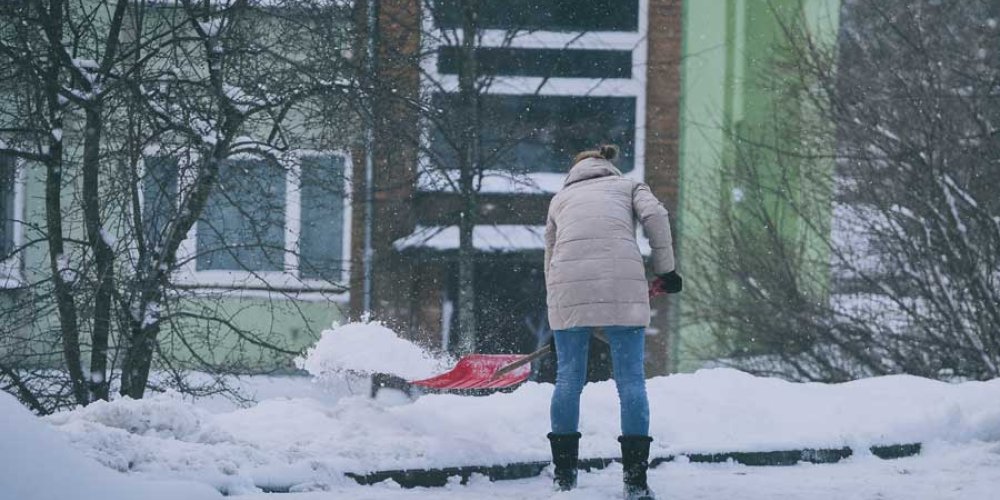 Владельцы недвижимости: содержанием тротуаров должно заниматься местное самоуправление
