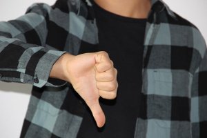 Опрос: большинство недовольно работой правительства