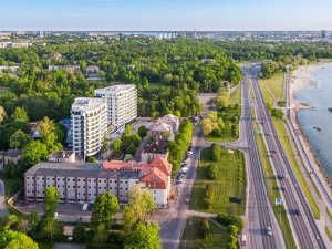 Таллинн оштрафует строительную фирму за закрытие полос на Пирита теэ в час пик