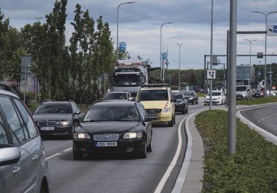 Живые деньги: государство намерено взимать налог за каждый автомобиль, который передвигается по дорогам Эстонии.