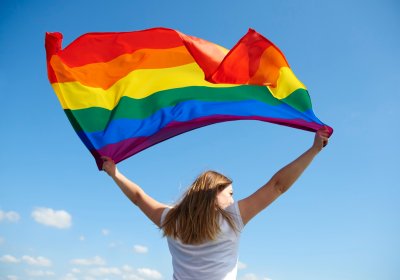 В Таллинне прошло шествие Tallinn Pride 2025 «No Heart Left Behind»
