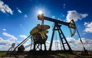 Цена на российскую нефть упала ниже $45