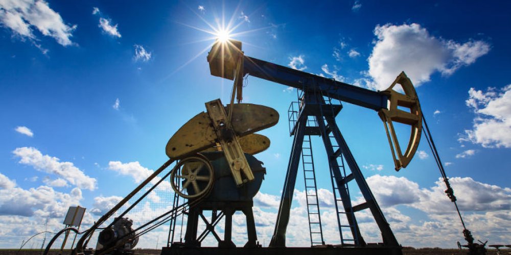 Цена на российскую нефть упала ниже $45