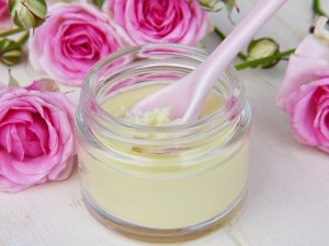 Шесть мифов о гиалуроновой кислоте в уходовой косметике