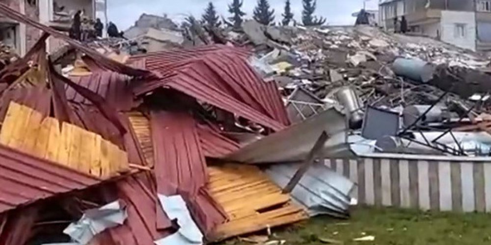 Эксперт: землетрясение сдвинуло Турцию на 3 метра