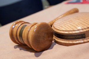 Суд прекратил дело о вывешивании в Таллинне флага ЭССР