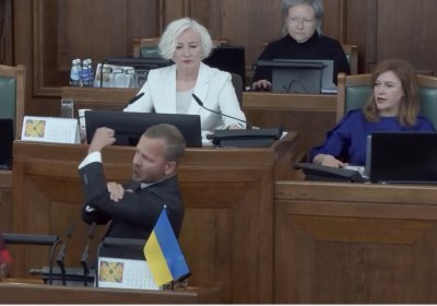 Скандал в латвийском Сейме: депутата обвиняют в неуважении к латышскому языку