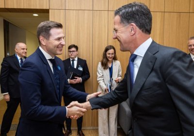Певкур встретился в Брюсселе с генсеком НАТО Марком Рютте