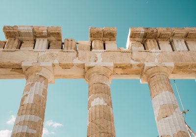 Турист попытался вынести куски мрамора из Афинского Акрополя
