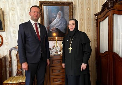 Ляэнеметс об итогах визита в Пюхтицу: связи церкви с Москвой следует разорвать