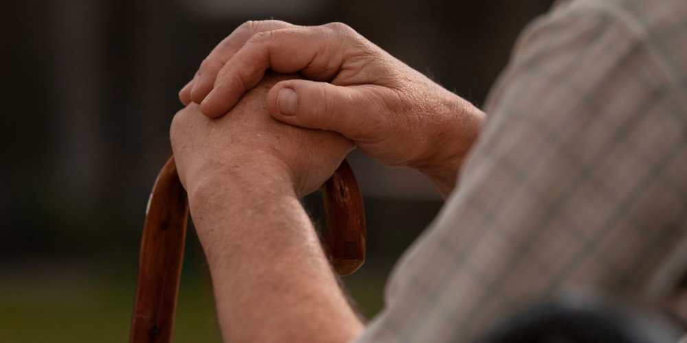 Получить место в доме социального попечения за среднюю пенсию нереально