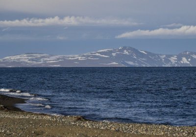 Двое россиян на лодке сбежали на Аляску