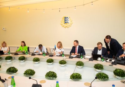Рост зарплат большинства высших чиновников в этом году сохранится на уровне 5,3%