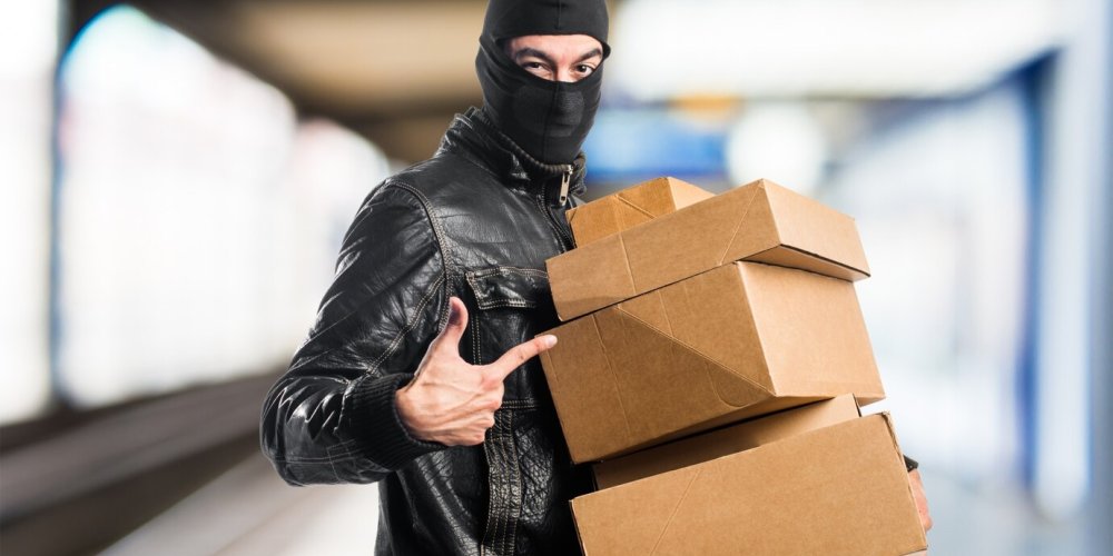 Citadele: в праздники проще выманивать деньги с помощью мошенничества