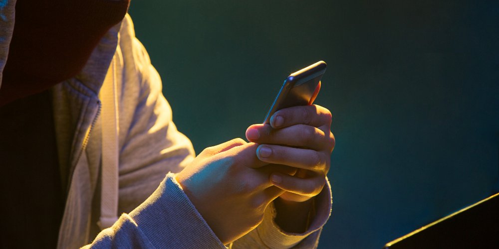Telia предупреждает о фишинговых звонках с номера +88213