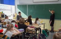 Таллинн в понедельник откроет школу для детей военных беженцев из Украины