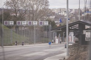 Эстония добивается полного торгового эмбарго в отношении России