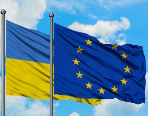 Еврокомиссия рекомендовала начать переговоры с Украиной о вступлении в ЕС