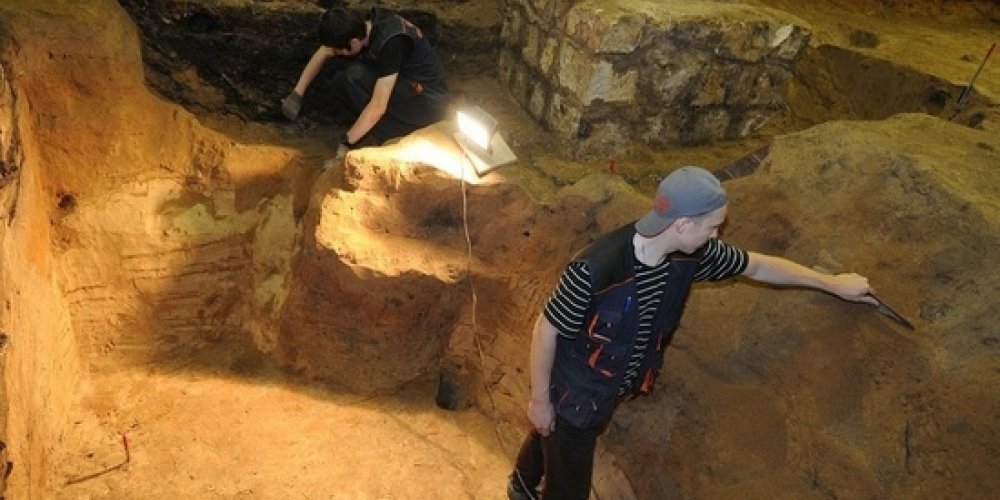 В Китае раскопали сливной унитаз, созданный 2400 лет назад