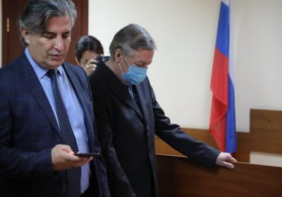 Охлобыстин рассказал о серьезных проблемах со здоровьем у Ефремова в колонии