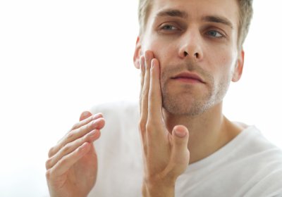 Шелушение кожи у мужчин: как с этим бороться?