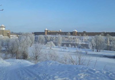 Пограничники оштрафовали купавшегося в реке Нарве