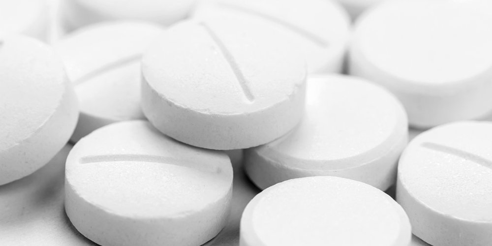 Побочные эффекты аспирина: возможно повреждение печени