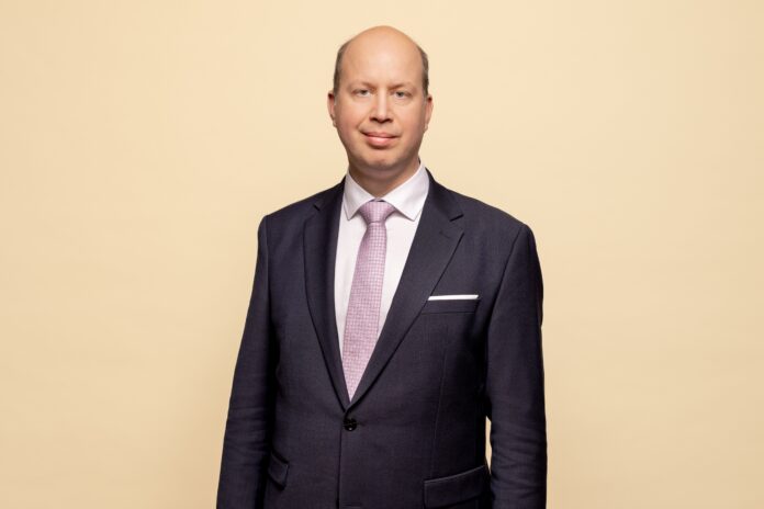 https://www.siseministeerium.ee/ministeerium-ja-kontaktid/ministeerium-ja-minister/siseminister