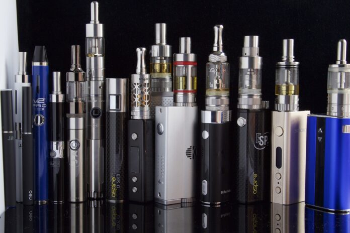 https://et.wikipedia.org/wiki/Elektrooniline_sigaret#/media/Fail:E_Cigarettes,_Ego,_Vaporizers_and_Box_Mods_(17679064871).jpg