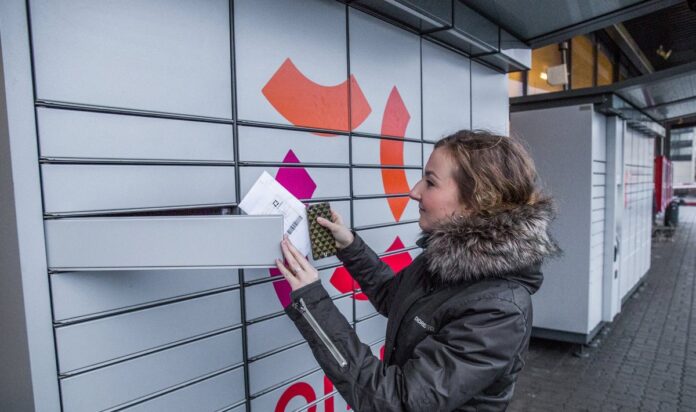 https://arileht.delfi.ee/artikkel/80113310/klient-vihastas-omniva-pakiautomaadi-peale-kuna-saadetise-sai-katte-taiesti-suvaline-inimene#article-image-id=aabec680-bc5a-11eb-9ea1-8b279cf638b9